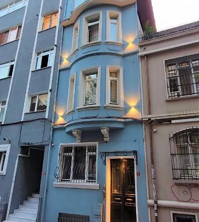 Cozy Getaway - Warmth And Comfort In The *