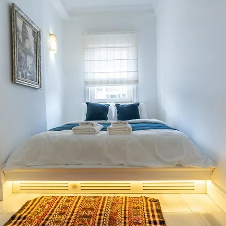 Cozy Getaway - Warmth And Comfort In The *